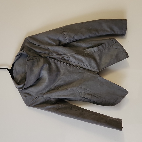 Asymmetrical gray jacket - Picture 2 of 7